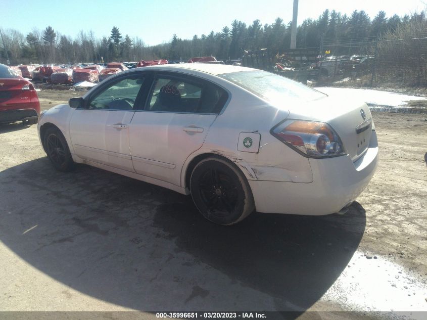 Nissan Altima 2010г.