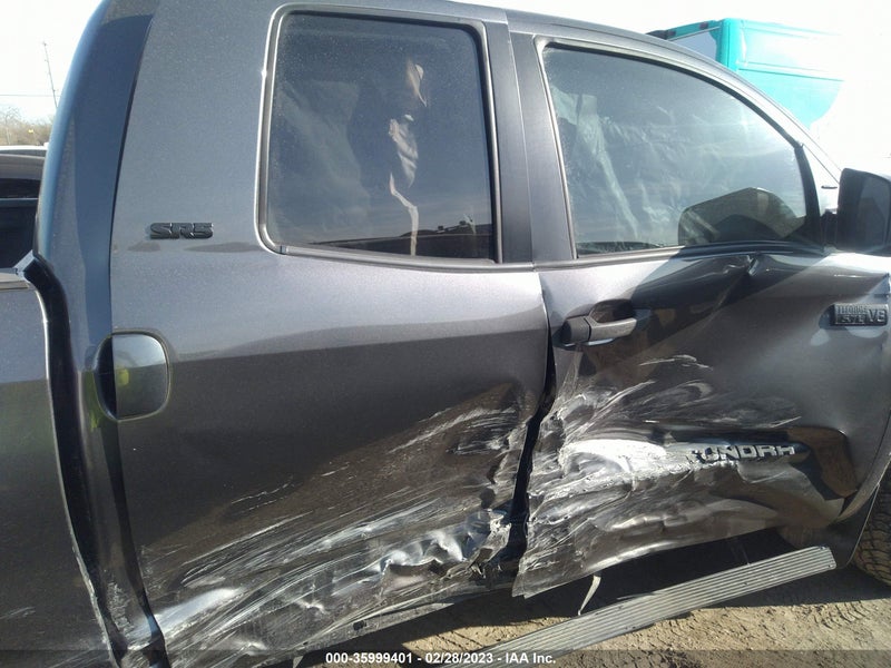 Toyota Tundra 2014г.