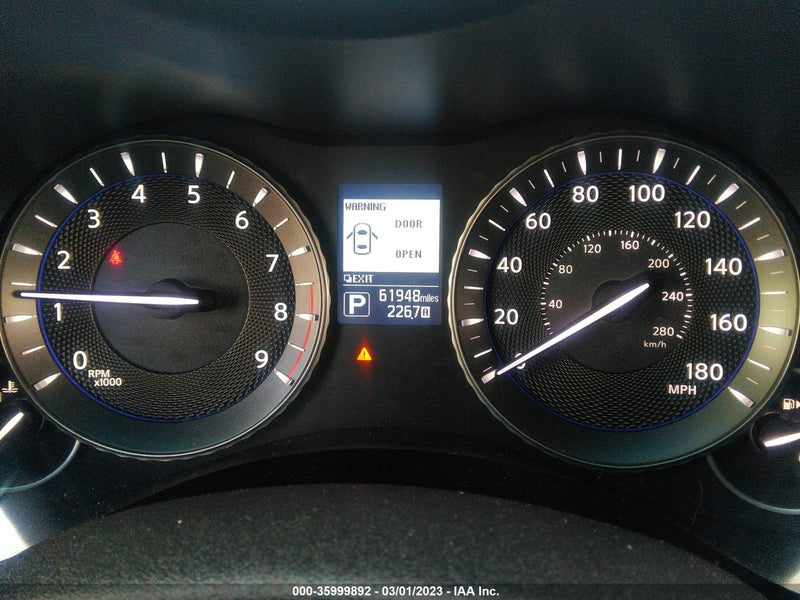 Infiniti Q70 2015г.
