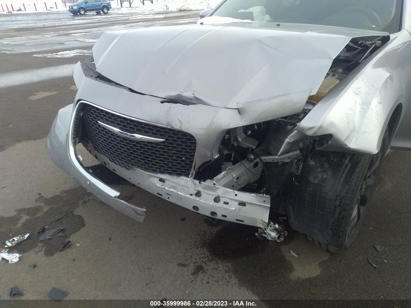 Chrysler 300 2016г.