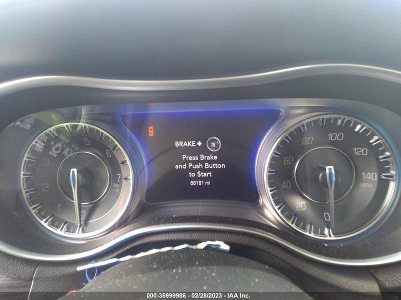 Chrysler 300 2016г.