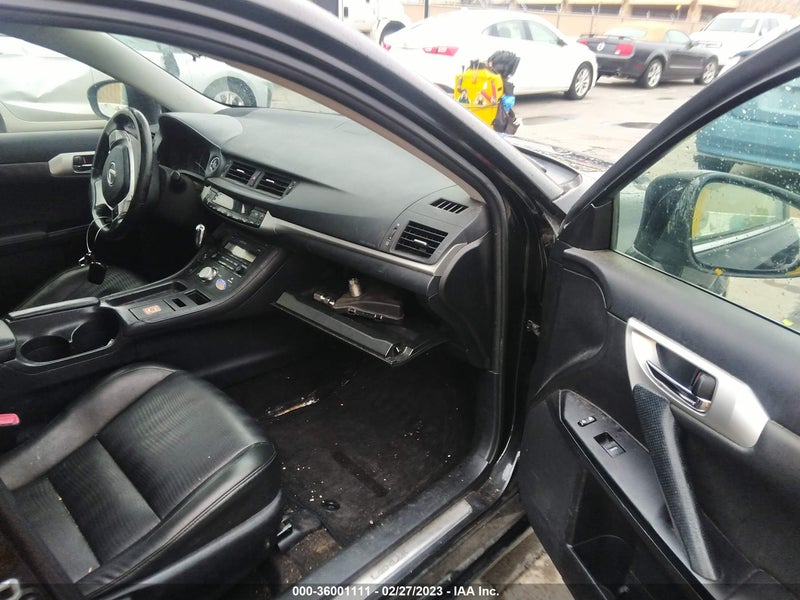Lexus CT 200h 2013г.