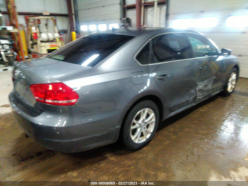 Volkswagen Passat 2012г.