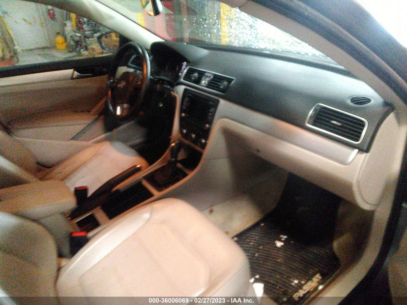 Volkswagen Passat 2012г.