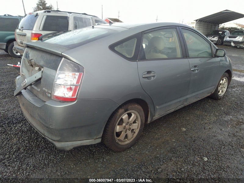 Toyota Prius 2004г.