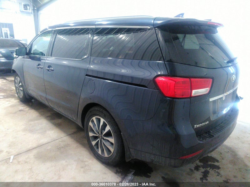Kia Sedona 2015г.