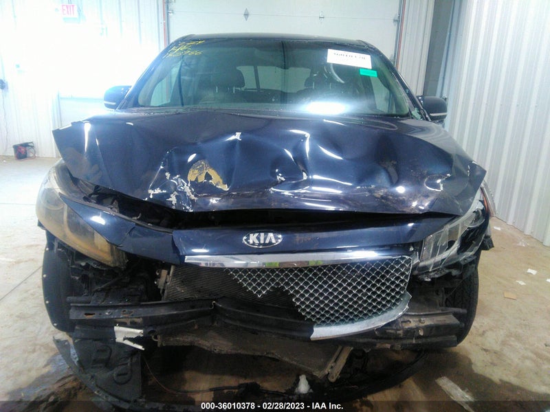 Kia Sedona 2015г.