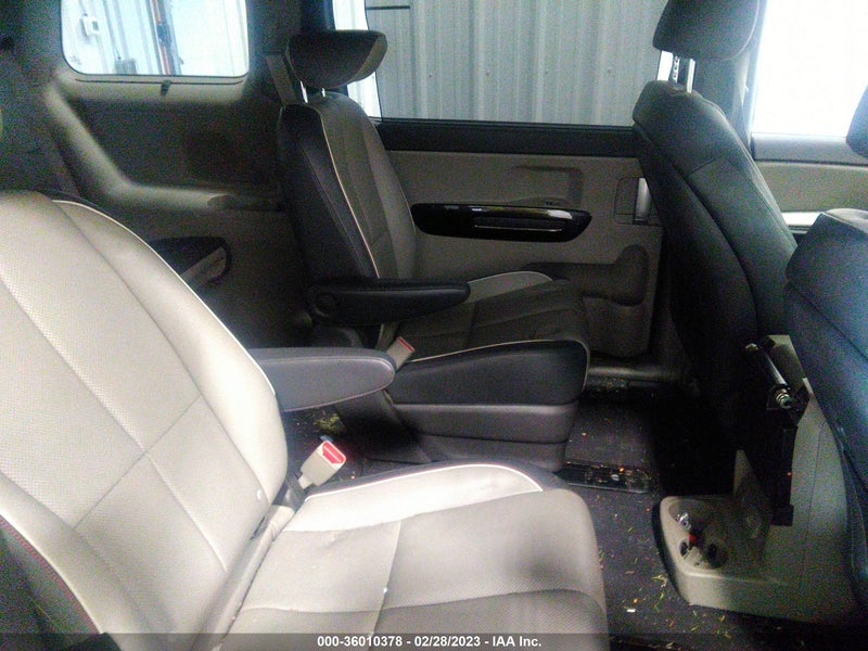 Kia Sedona 2015г.