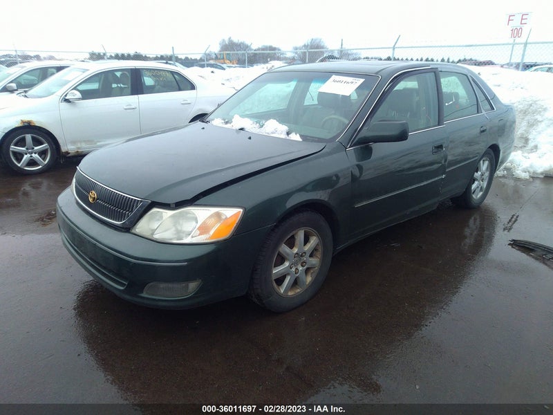 Toyota Avalon 2000г.