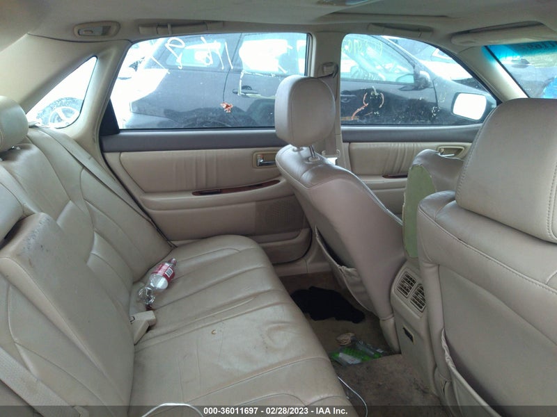 Toyota Avalon 2000г.