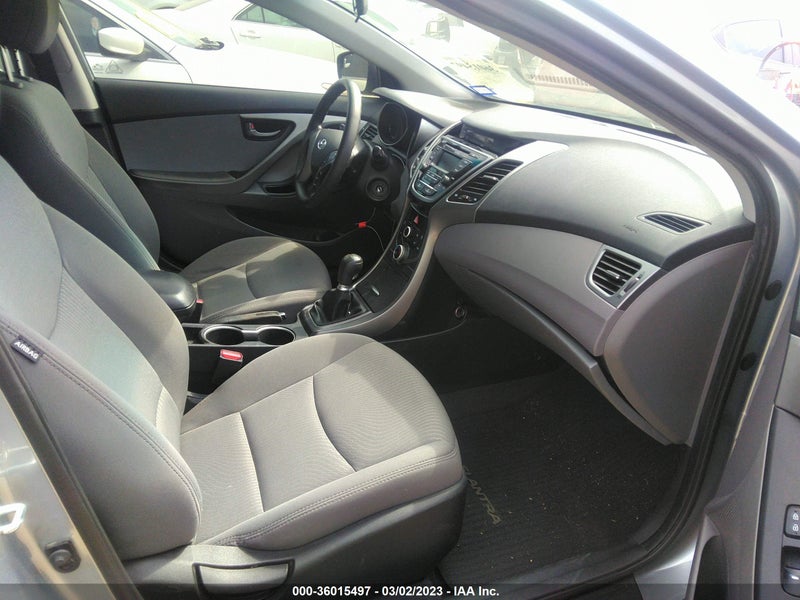 Hyundai Elantra 2015г.