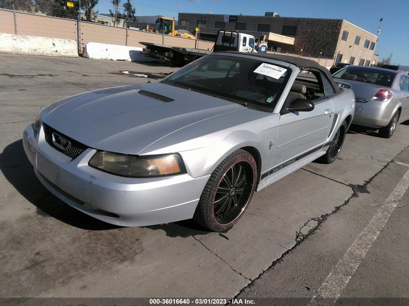 Ford Mustang 2002г.