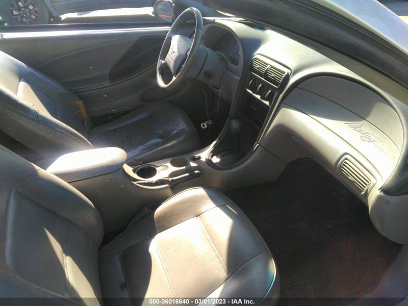 Ford Mustang 2002г.