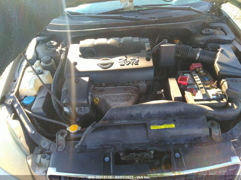 Nissan Altima 2005г.