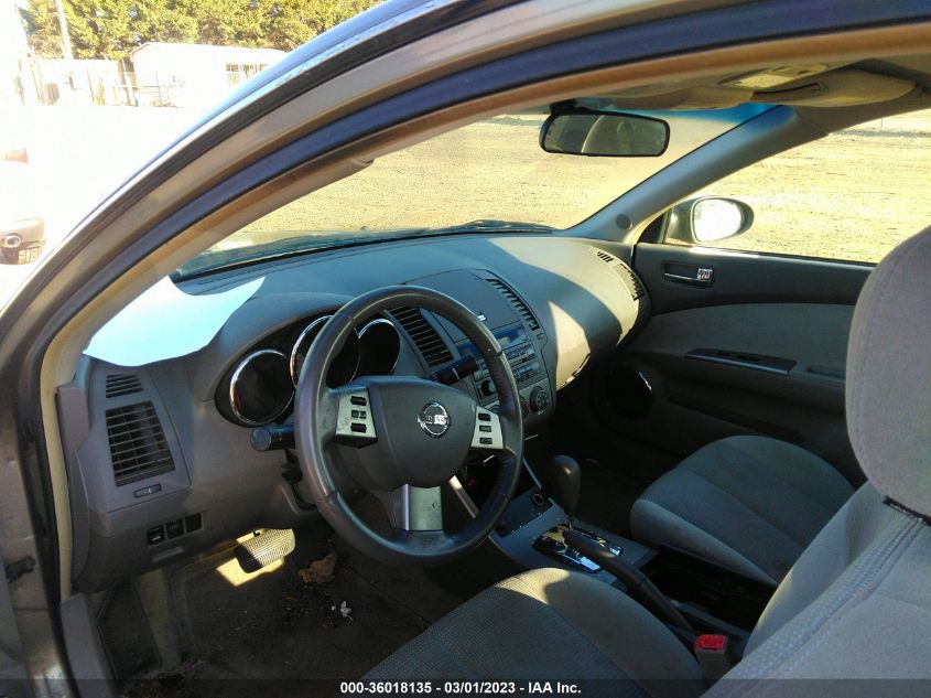 Nissan Altima 2005г.