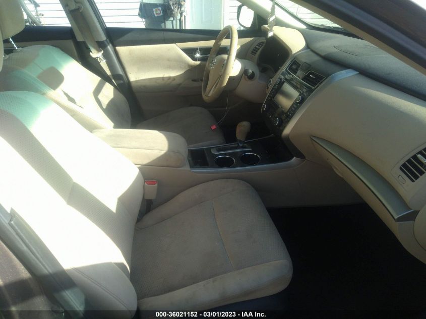 Nissan Altima 2015г.