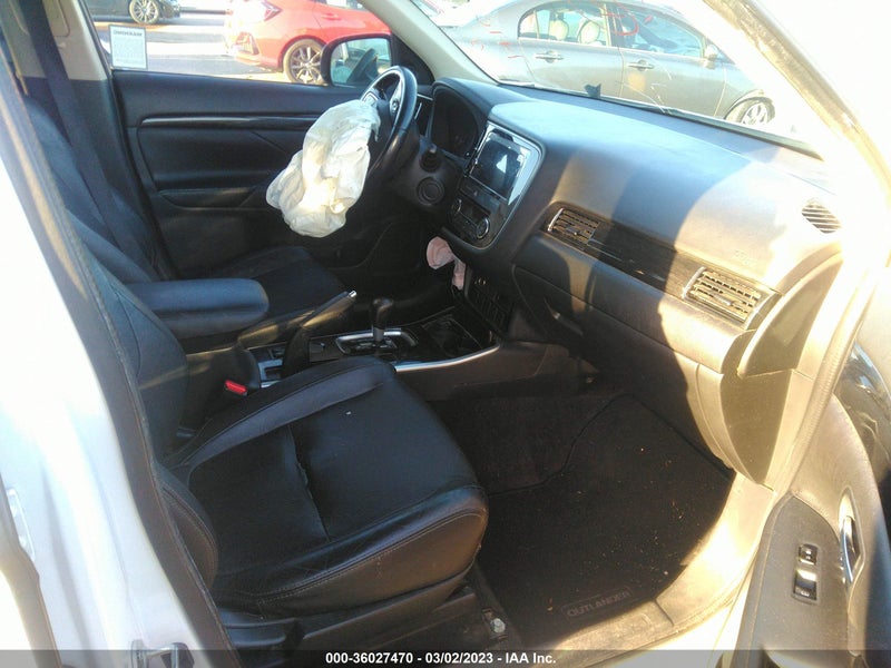 Mitsubishi Outlander 2017г.