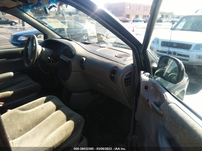 Plymouth Grand Voyager 1998г.