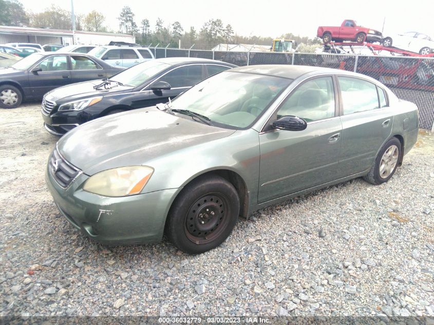 Nissan Altima 2004г.