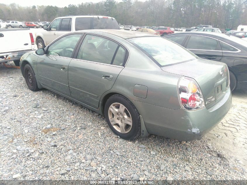 Nissan Altima 2004г.