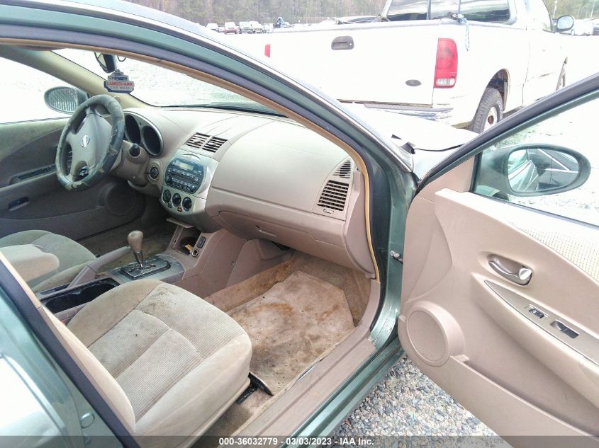 Nissan Altima 2004г.