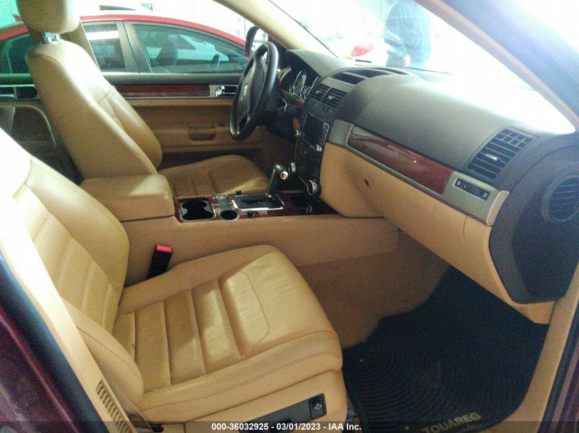 Volkswagen Touareg 2010г.