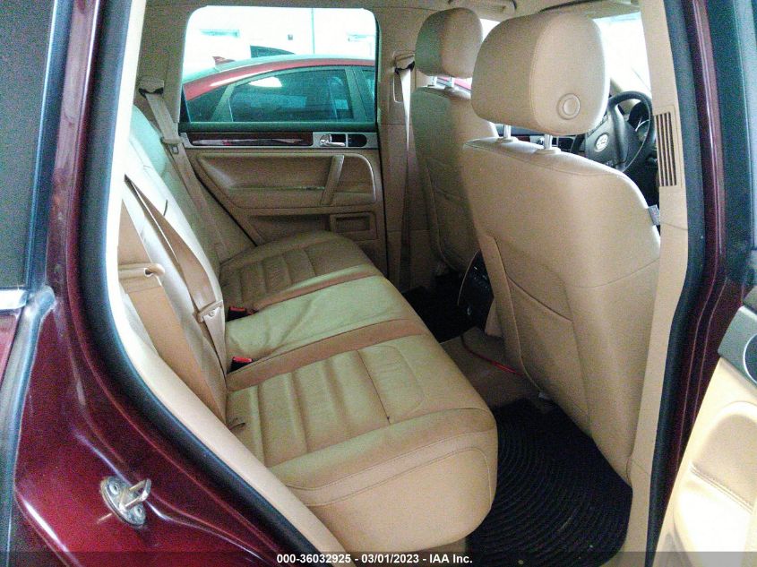 Volkswagen Touareg 2010г.