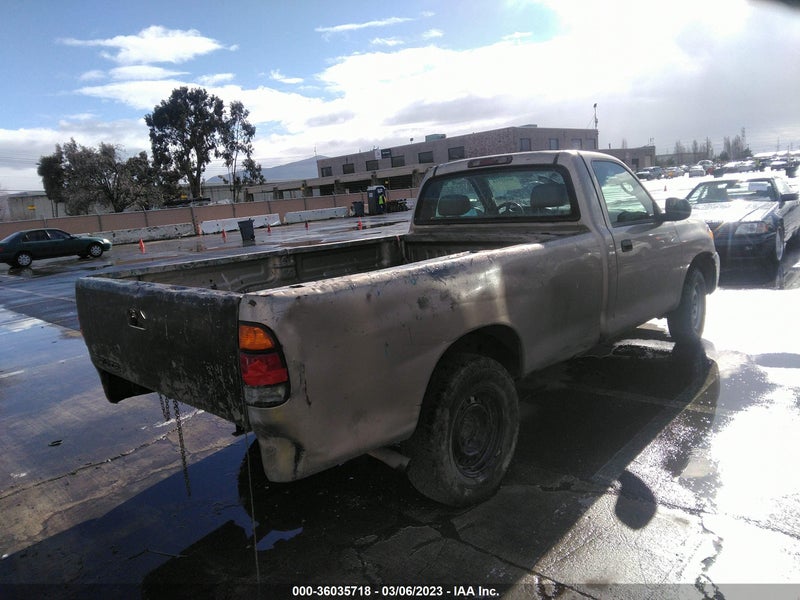 Toyota Tundra 2003г.