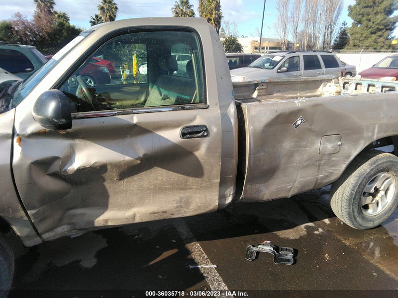 Toyota Tundra 2003г.