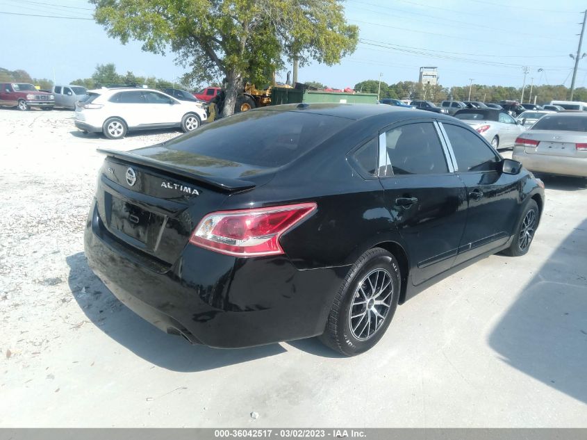 Nissan Altima 2015г.