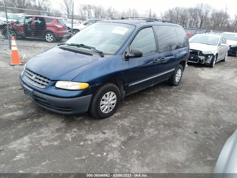 Chrysler Voyager 2000г.