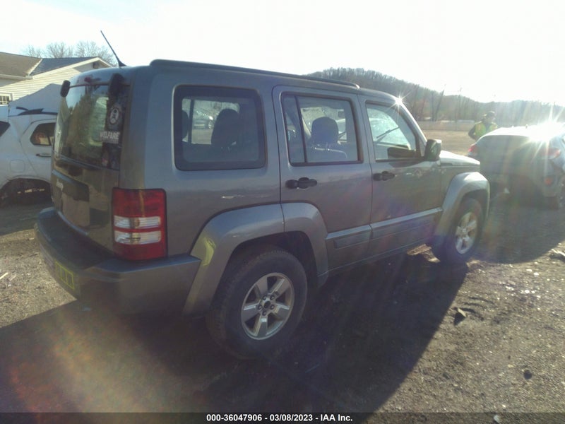 Jeep Liberty 2012г.