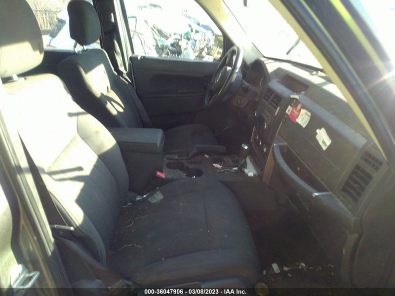 Jeep Liberty 2012г.