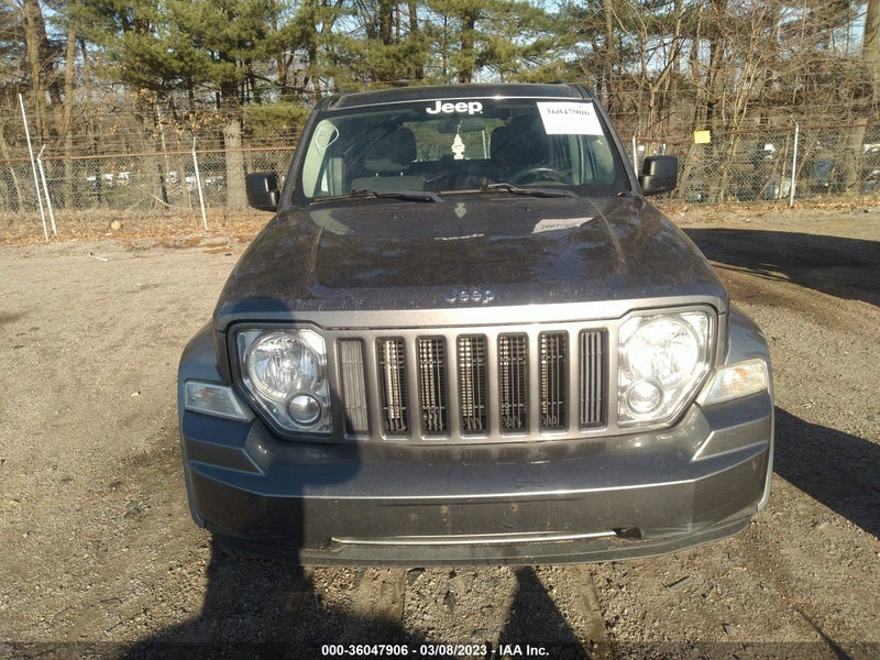 Jeep Liberty 2012г.