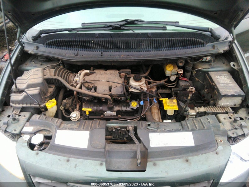 Chrysler Voyager 2001г.