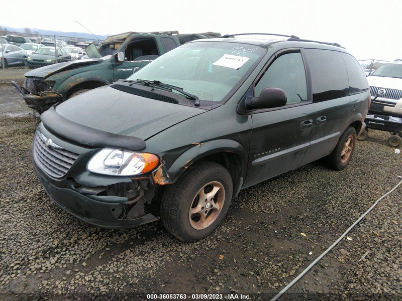 Chrysler Voyager 2001г.