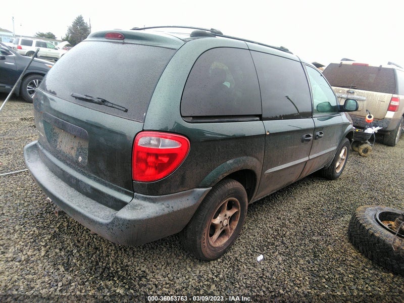 Chrysler Voyager 2001г.