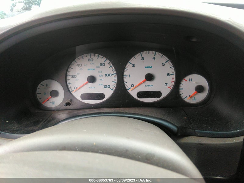 Chrysler Voyager 2001г.