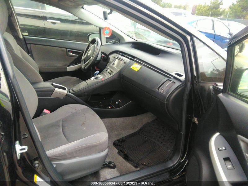 Toyota Prius 2012г.