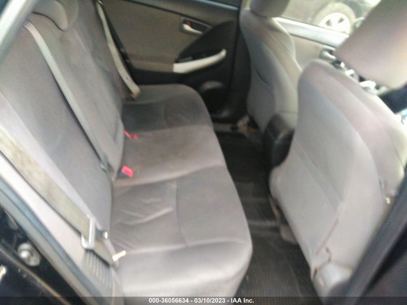 Toyota Prius 2012г.