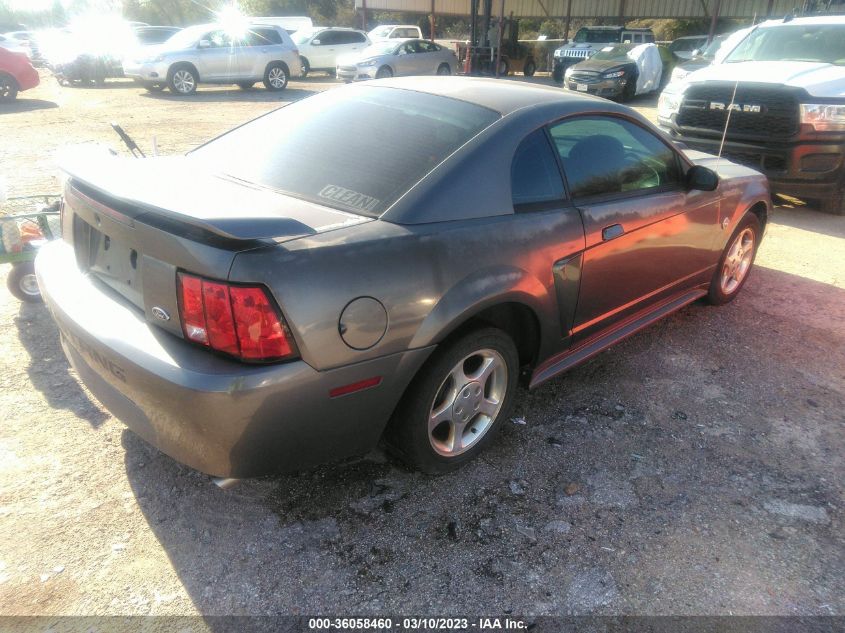 Ford Mustang 2004г.