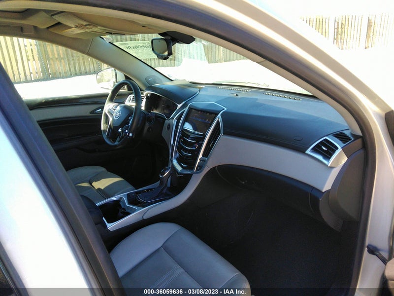 Cadillac SRX 2015г.