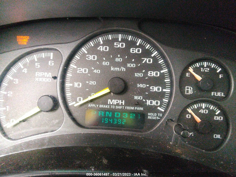 Chevrolet Suburban 2002г.