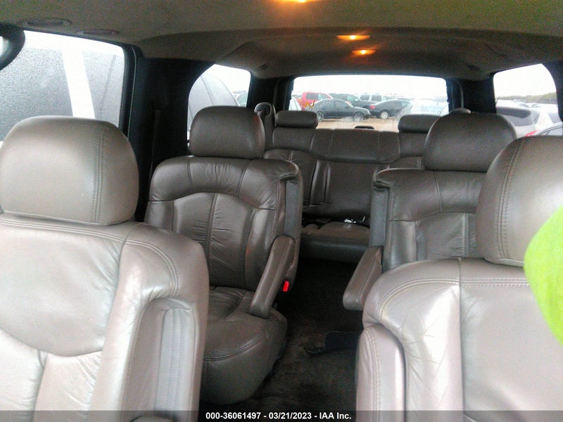 Chevrolet Suburban 2002г.