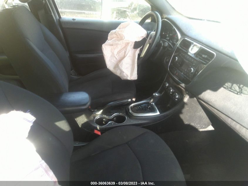 Chrysler 200 2013г.