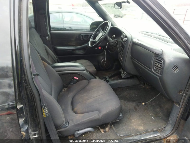 Chevrolet S-10 2004г.