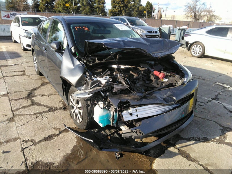 Toyota Prius 2016г.