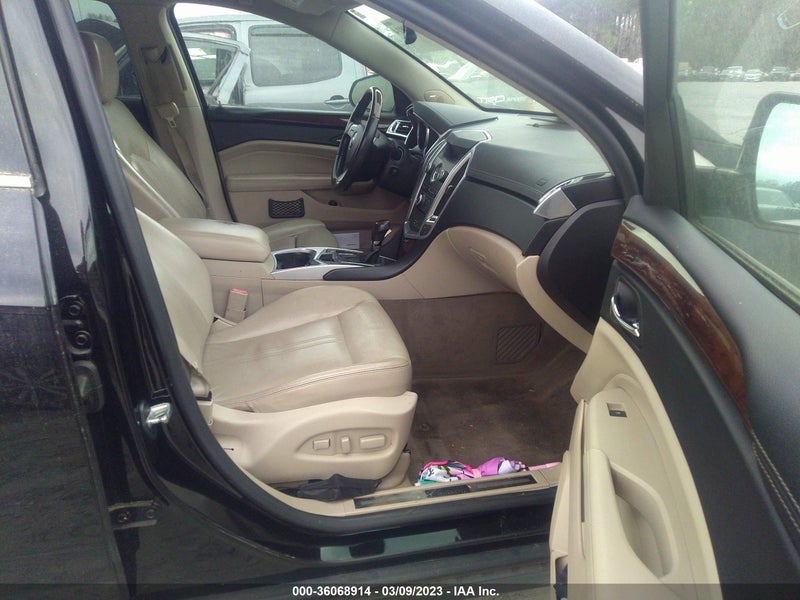 Cadillac SRX 2011г.