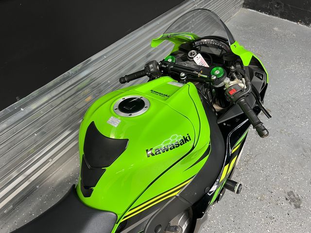 Clean TITLE 2018 Kawasaki Zx1000 4.0L do kupienia w Clearwater FL 