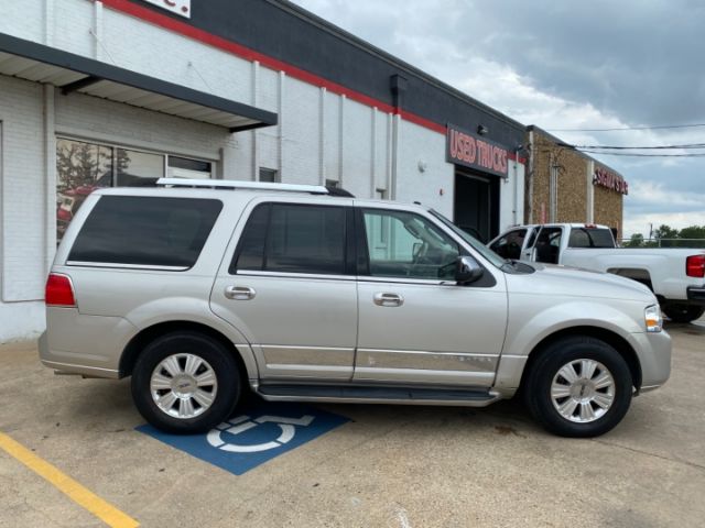 Clean Title 2007 Lincoln Navigator 5.4L Public Auction in Irving 